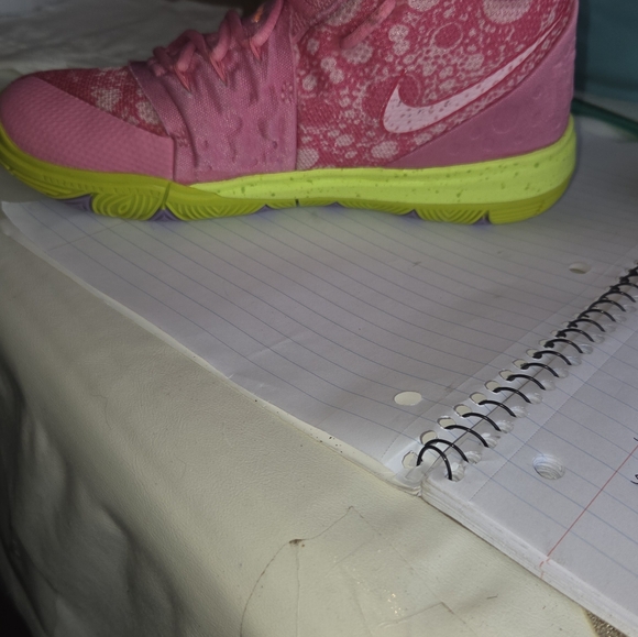 Nike - Picture 5 of 10